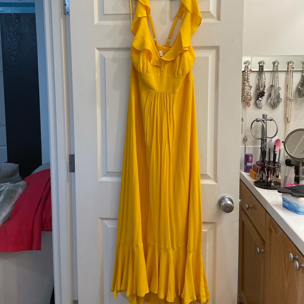 Yellow dress brand new
